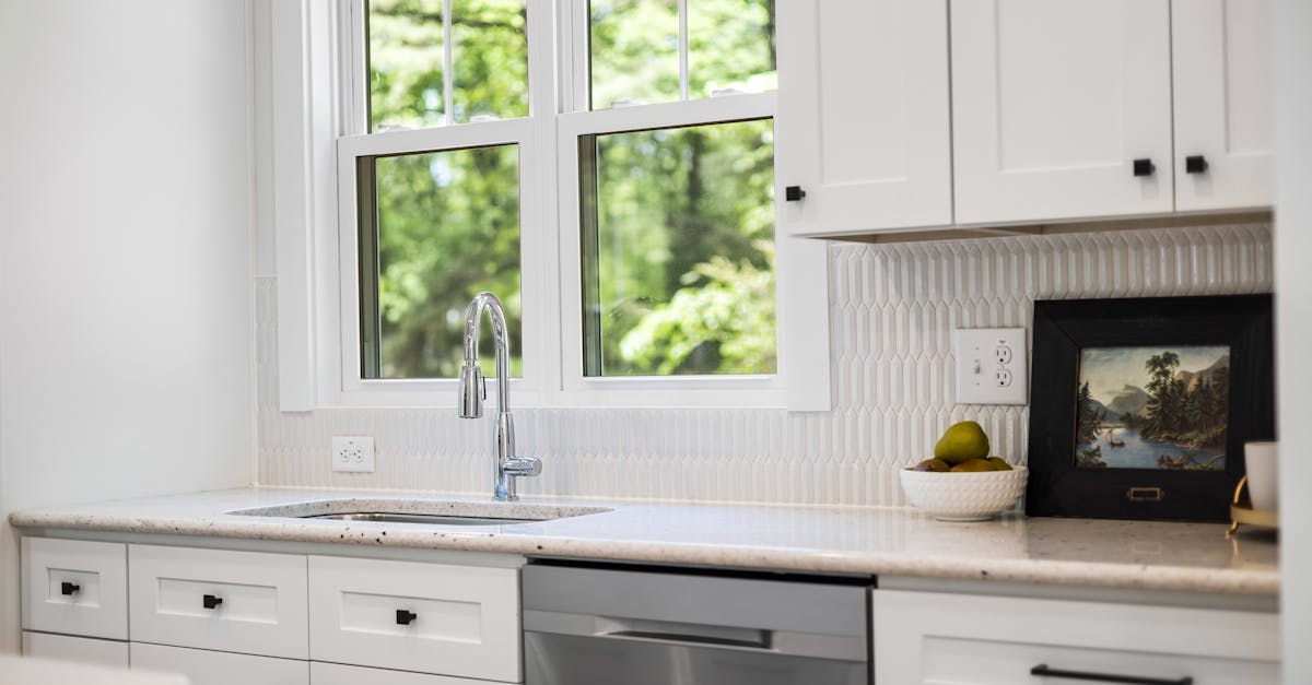 Creating a Seamless Flow with a Central Kitchen Island